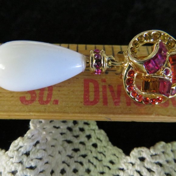 Lovely Red Rhinestone Drop Clip Earrings - NEW LOWER PRICE - Picture 5 of 5